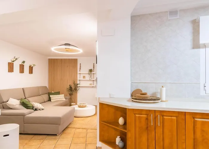 Patio De La Juderia Deluxe Apartment *