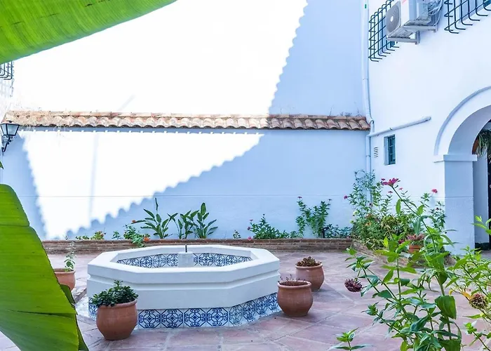 Patio De La Juderia Deluxe Apartment *