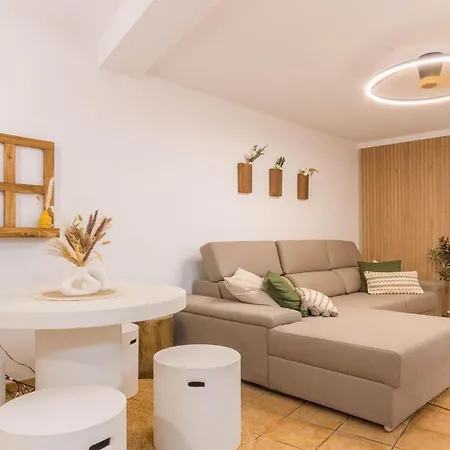 شقة Patio De La Juderia Deluxe *